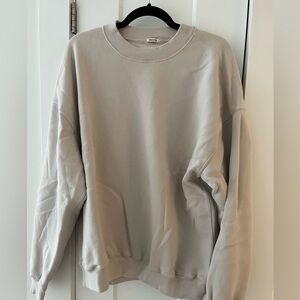 Abercrombie mens oversized sweater -
Size M
